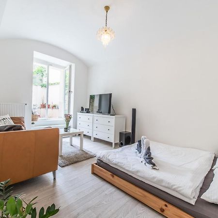 Quiet Apartment In The City Center With Own Terrace Prag Eksteriør billede