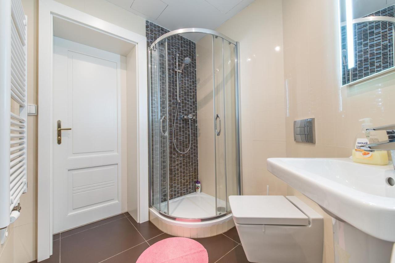 Quiet Apartment In The City Center With Own Terrace Prag Eksteriør billede